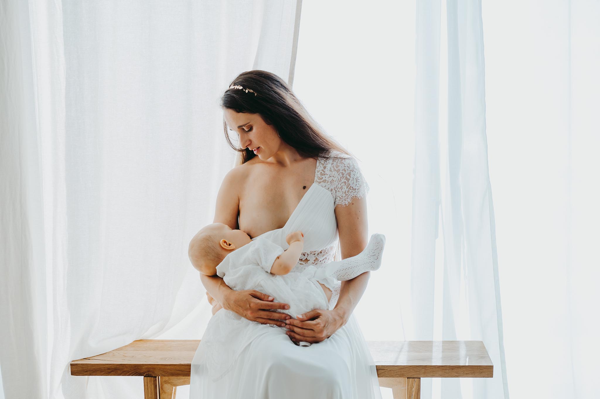photo d'allaitement maman et bébé